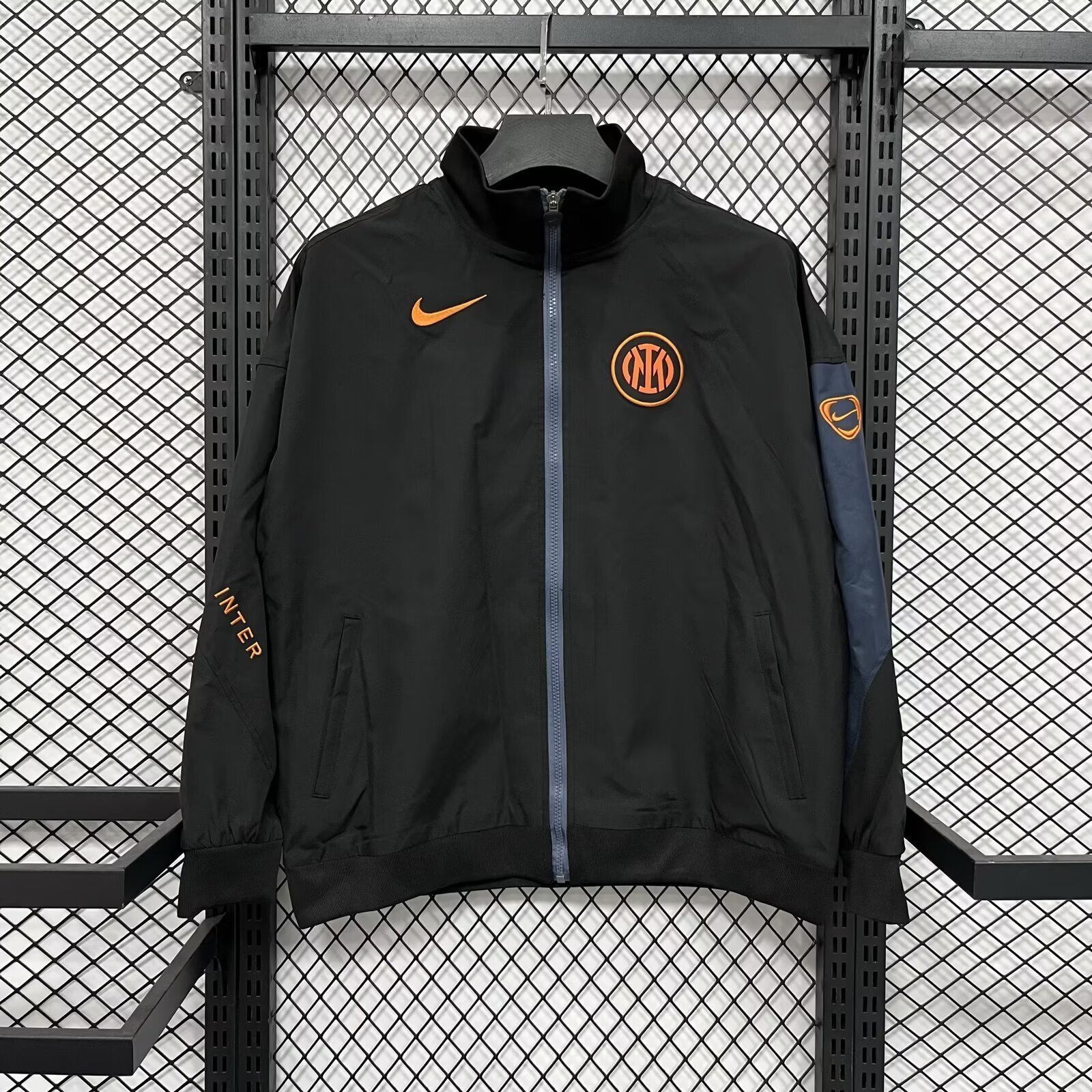 AAA Quality Inter Milan 25/26 Wind Coat - Black/Orange